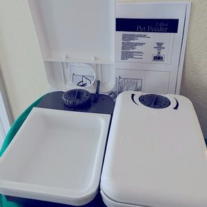 Pet safe 2 Meal Dog/Cat Pet Feeder